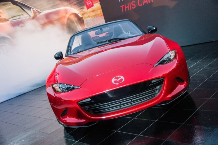 Ra mắt chính thức Mazda MX-5 2016