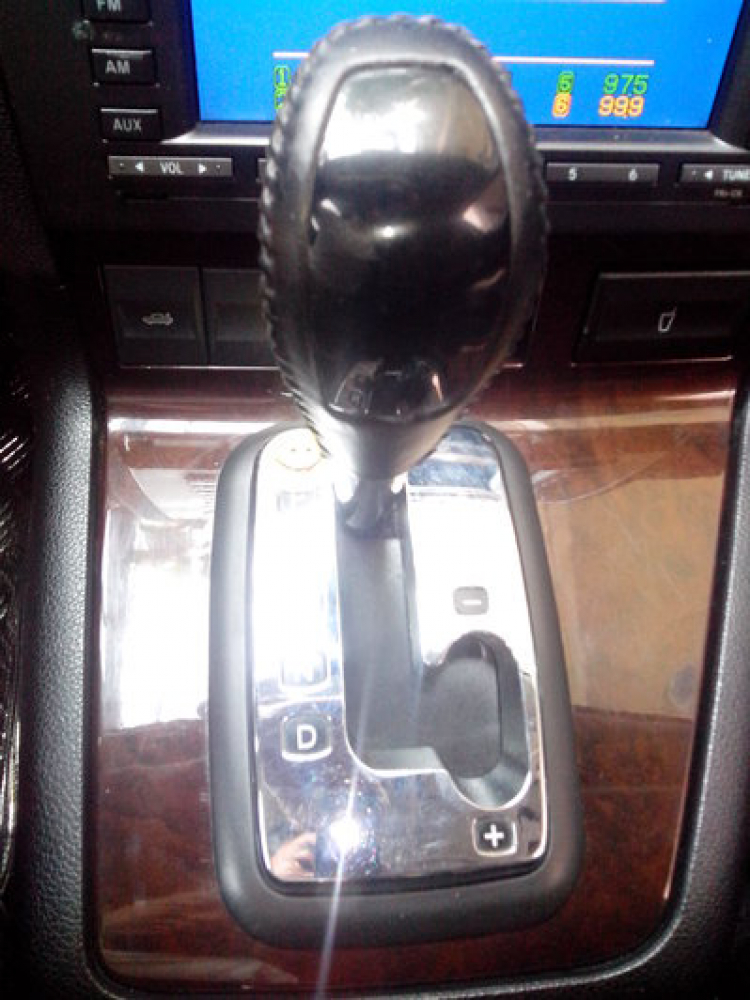 Miếng che chân cần số Mondeo 2.5 - Xin các bác cho ý kiến Miếng che chân cần số Mondeo 2.5 - Xin các bác cho ý kiến