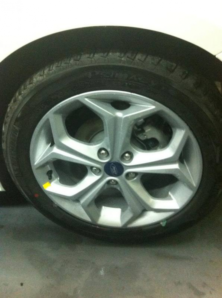 Cruze LTZ with 18 inches wheel and lower spring!clips & h/ảnh tr3,4,giai đoạn 3 nè!