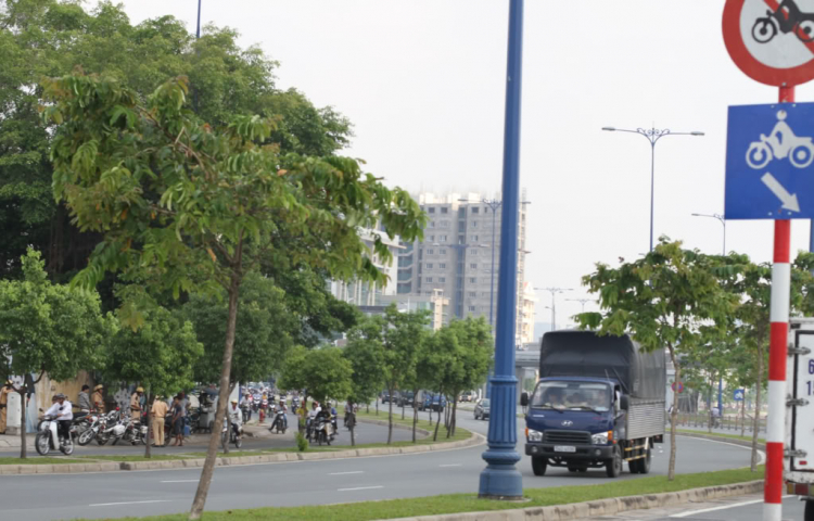 Cả tuần nay sáng nào xxx cũng phục ở Đại lộ VVK
