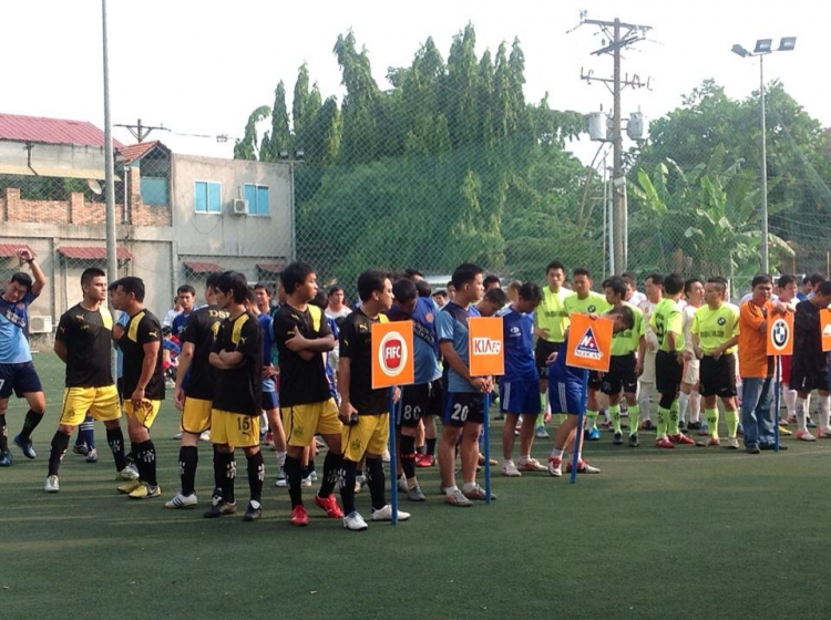 Cổ vũ Đội banh KIAFC tham gia giải Futsal SFC Open 2013 - CN 7/4/2013