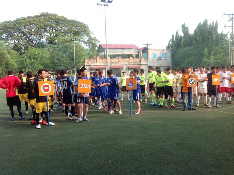 Cổ vũ Đội banh KIAFC tham gia giải Futsal SFC Open 2013 - CN 7/4/2013