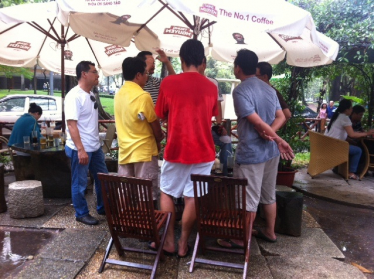 Cafe sáng chủ nhật mưa !