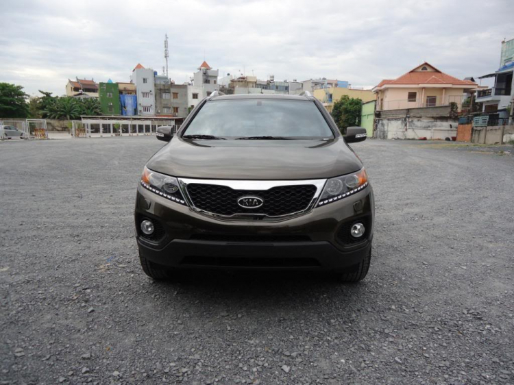 Kia Sorento màu mới - xe mới về Showroom em đây...