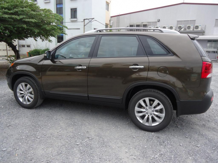 Kia Sorento màu mới - xe mới về Showroom em đây...