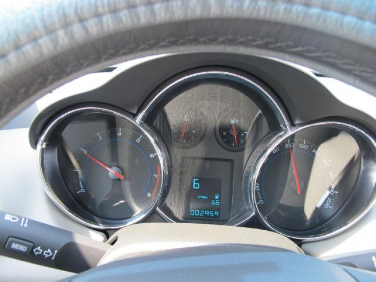 100 Km/h và 3000 RPM