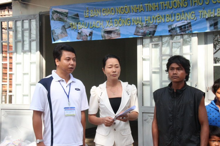 Một số hình ảnh chuyến đi trao ngôi nhà tình thương thứ 3 của FFC Một số hình ảnh chuyến đi trao ngôi nhà tình thương thứ 3 của FFC
