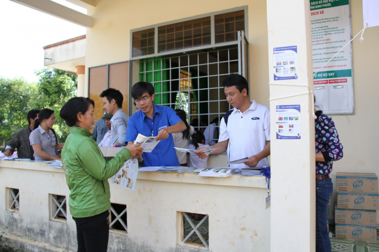 Một số hình ảnh chuyến đi trao ngôi nhà tình thương thứ 3 của FFC Một số hình ảnh chuyến đi trao ngôi nhà tình thương thứ 3 của FFC