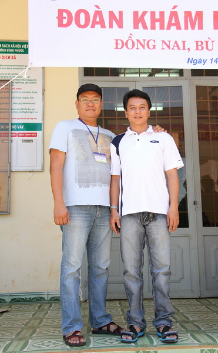 Một số hình ảnh chuyến đi trao ngôi nhà tình thương thứ 3 của FFC Một số hình ảnh chuyến đi trao ngôi nhà tình thương thứ 3 của FFC
