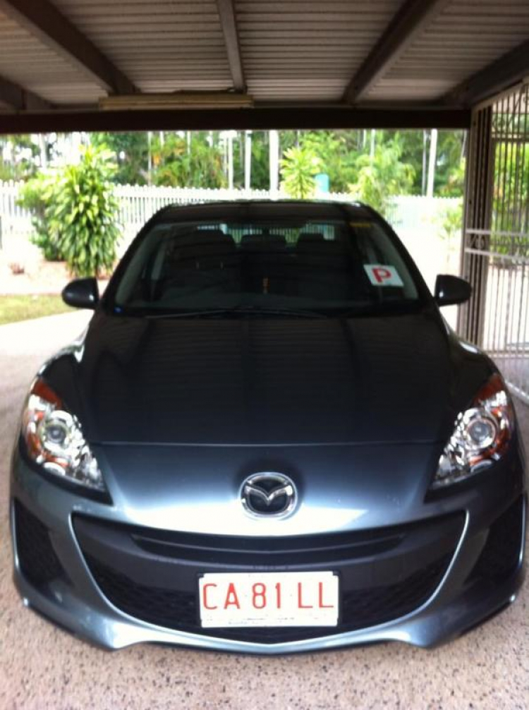 Mazda 3 hay Honda Civic 2013