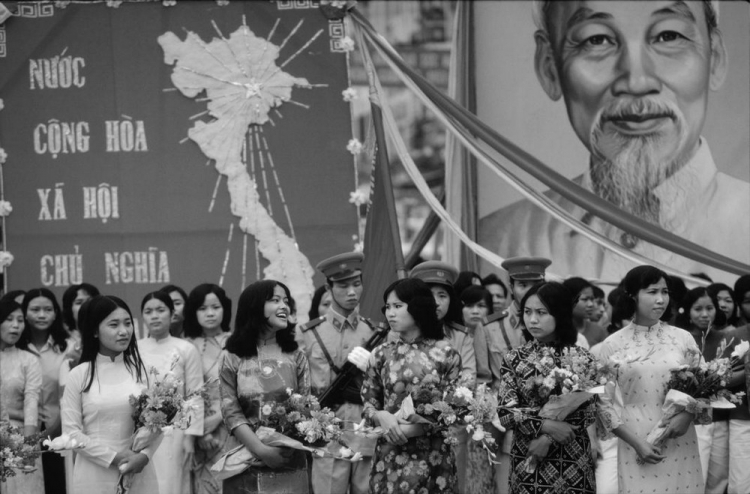 Hình ảnh cực kỳ quý giá về Việt Nam ( 1980 ) Hình ảnh cực kỳ quý giá về Việt Nam ( 1980 )