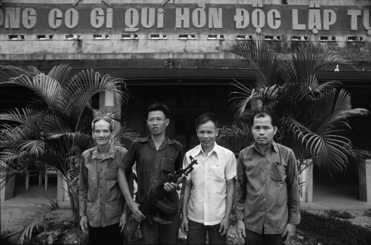 Hình ảnh cực kỳ quý giá về Việt Nam ( 1980 ) Hình ảnh cực kỳ quý giá về Việt Nam ( 1980 )