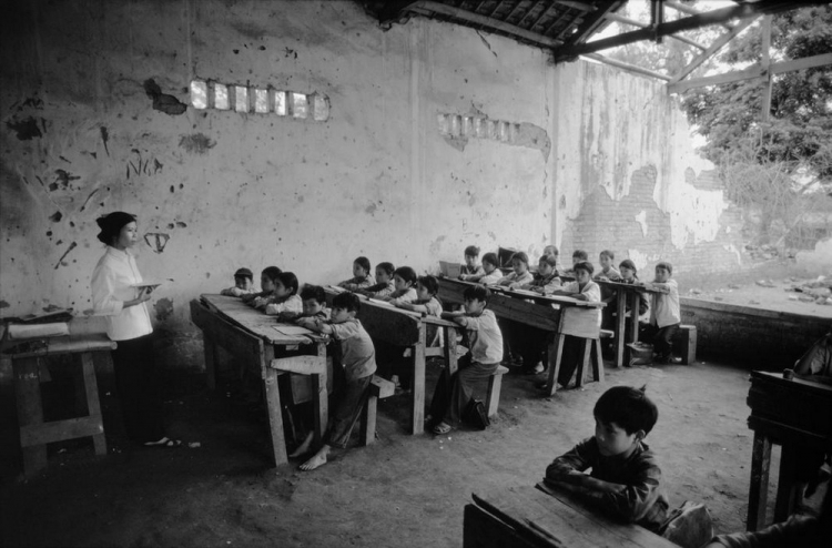 Hình ảnh cực kỳ quý giá về Việt Nam ( 1980 ) Hình ảnh cực kỳ quý giá về Việt Nam ( 1980 )
