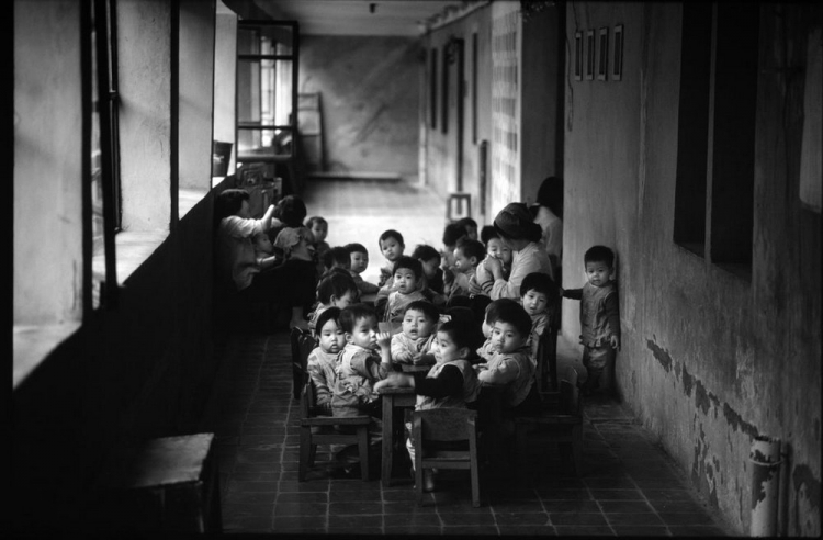 Hình ảnh cực kỳ quý giá về Việt Nam ( 1980 ) Hình ảnh cực kỳ quý giá về Việt Nam ( 1980 )