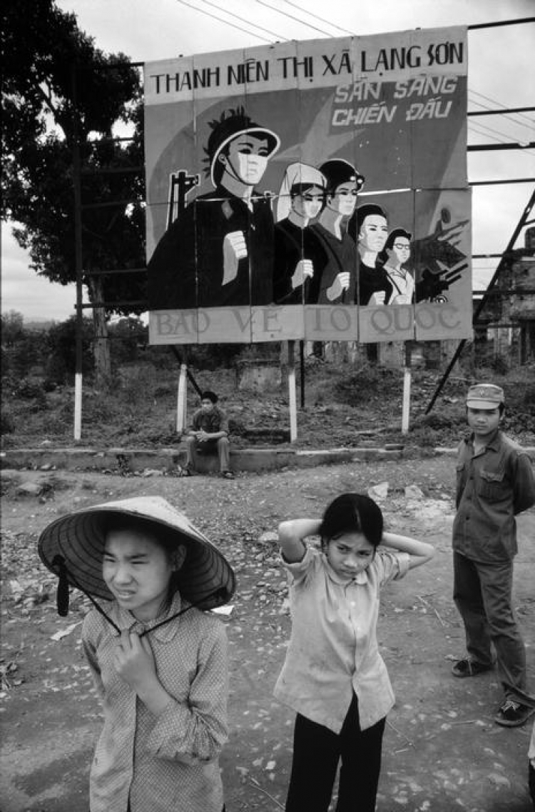 Hình ảnh cực kỳ quý giá về Việt Nam ( 1980 ) Hình ảnh cực kỳ quý giá về Việt Nam ( 1980 )