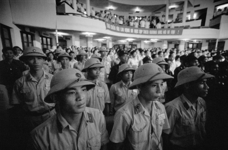 Hình ảnh cực kỳ quý giá về Việt Nam ( 1980 ) Hình ảnh cực kỳ quý giá về Việt Nam ( 1980 )