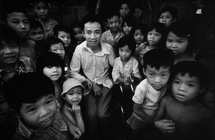 Hình ảnh cực kỳ quý giá về Việt Nam ( 1980 ) Hình ảnh cực kỳ quý giá về Việt Nam ( 1980 )