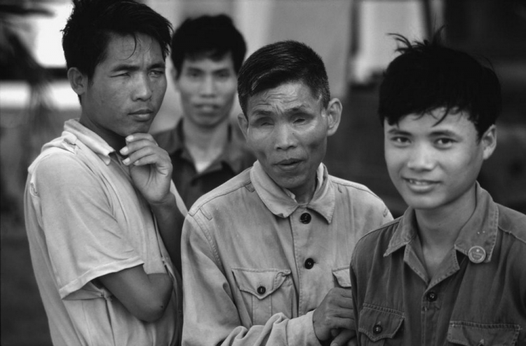 Hình ảnh cực kỳ quý giá về Việt Nam ( 1980 ) Hình ảnh cực kỳ quý giá về Việt Nam ( 1980 )