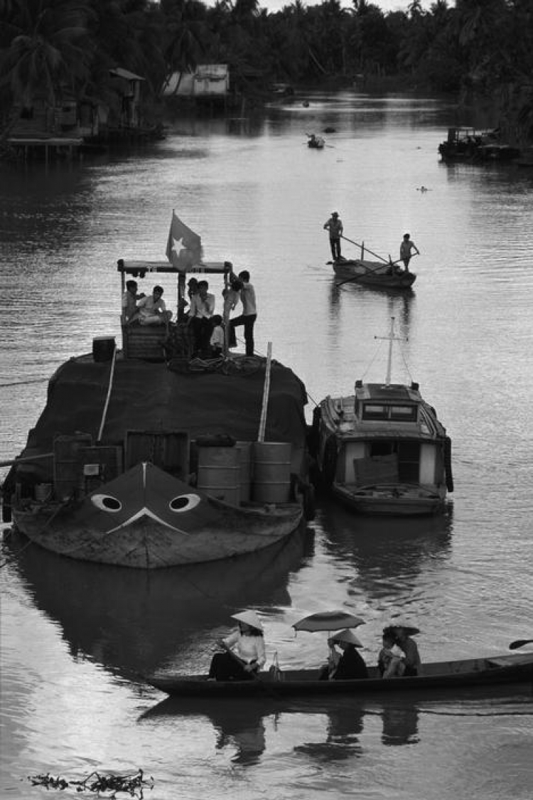 Hình ảnh cực kỳ quý giá về Việt Nam ( 1980 ) Hình ảnh cực kỳ quý giá về Việt Nam ( 1980 )