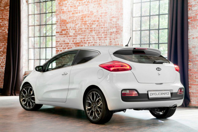 KIA CEE'D 2013