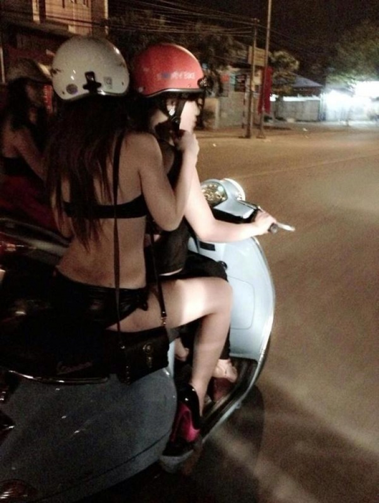 Em đang lưỡng lự giữa CD5 và Matiz (Xem demo matiz chạy trang 1143, fim+ hình) Em đang lưỡng lự giữa CD5 và Matiz (Xem demo matiz chạy trang 1143, fim+ hình)