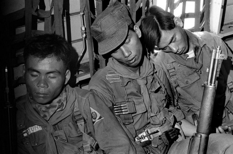Hình ảnh cực kỳ quý giá về Việt Nam ( 1980 ) Hình ảnh cực kỳ quý giá về Việt Nam ( 1980 )