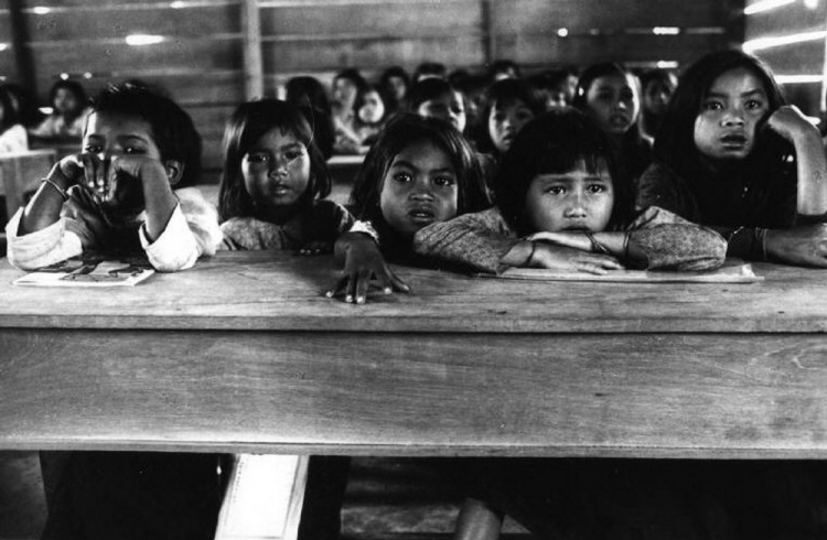 Hình ảnh cực kỳ quý giá về Việt Nam ( 1980 ) Hình ảnh cực kỳ quý giá về Việt Nam ( 1980 )