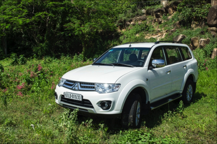 Mitsubishi Pajero Sport mới: thách thức mọi cung đường! Mitsubishi Pajero Sport mới: thách thức mọi cung đường!