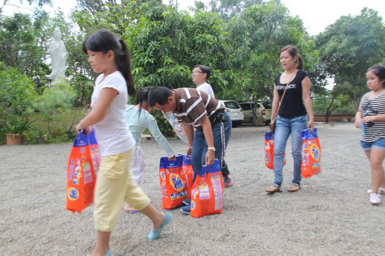 Kiafc - Tour Từ Thiện (BRVT) kết hợp Hồ Cốc 11/5/2013