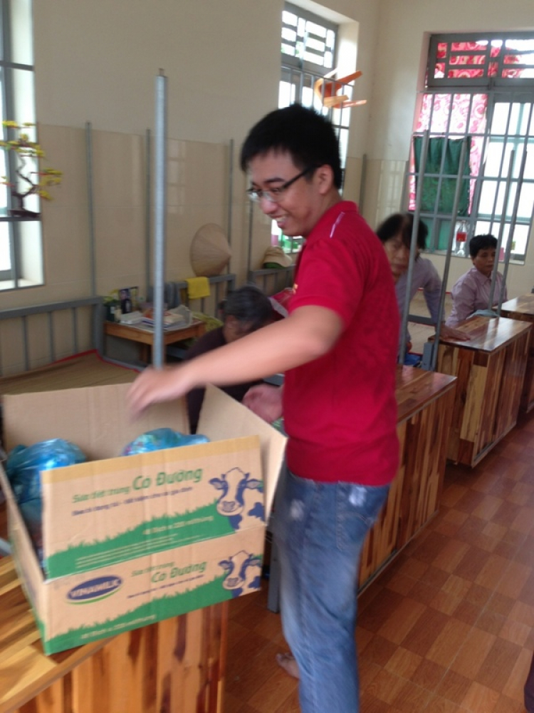 Kiafc - Tour Từ Thiện (BRVT) kết hợp Hồ Cốc 11/5/2013 Kiafc - Tour Từ Thiện (BRVT) kết hợp Hồ Cốc 11/5/2013