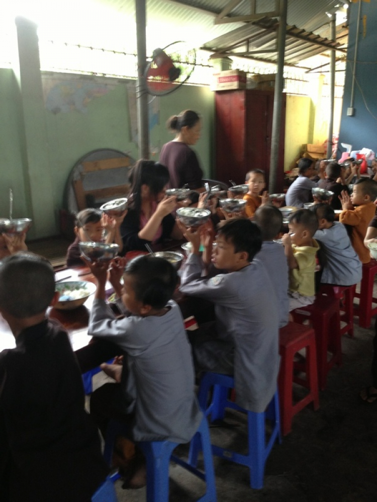 Kiafc - Tour Từ Thiện (BRVT) kết hợp Hồ Cốc 11/5/2013 Kiafc - Tour Từ Thiện (BRVT) kết hợp Hồ Cốc 11/5/2013
