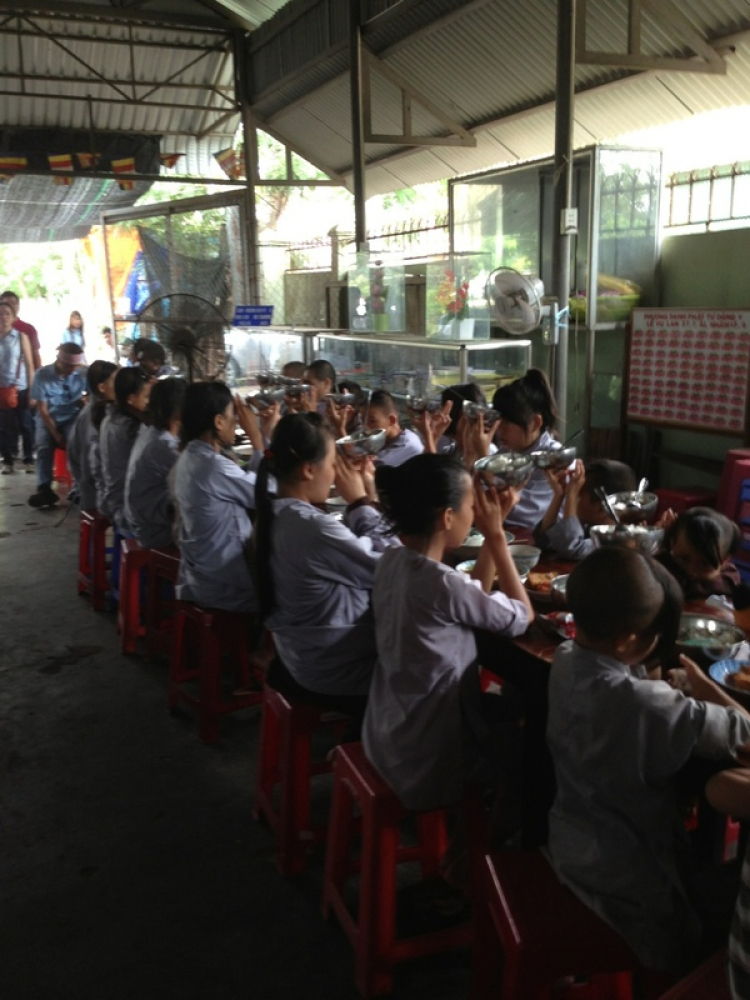 Kiafc - Tour Từ Thiện (BRVT) kết hợp Hồ Cốc 11/5/2013 Kiafc - Tour Từ Thiện (BRVT) kết hợp Hồ Cốc 11/5/2013