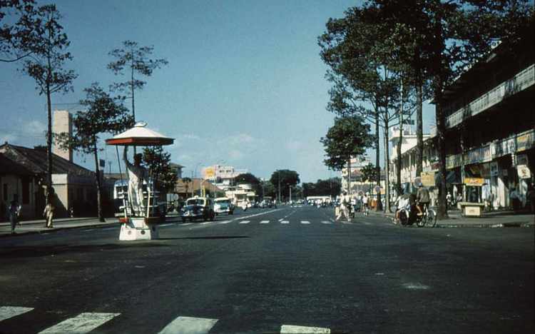 Hình ảnh cực kỳ quý giá về Việt Nam ( 1980 ) Hình ảnh cực kỳ quý giá về Việt Nam ( 1980 )