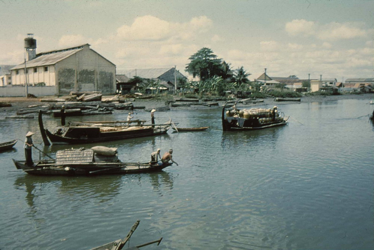 Hình ảnh cực kỳ quý giá về Việt Nam ( 1980 )