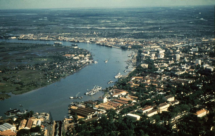 Hình ảnh cực kỳ quý giá về Việt Nam ( 1980 ) Hình ảnh cực kỳ quý giá về Việt Nam ( 1980 )