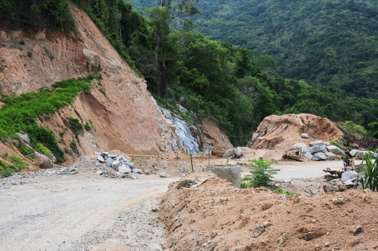cập nhật tình hình đèo ngoạn mục hướng ĐL-Phan rang tháng 05/2013