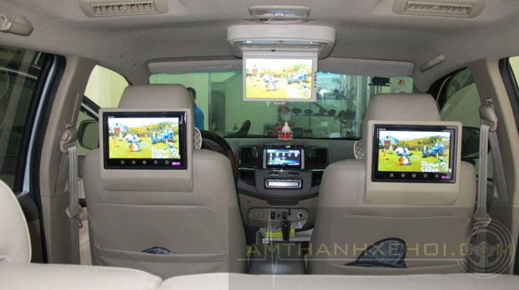 Em đi nâng cấp âm thanh và hình ảnh cho Fortuner Em đi nâng cấp âm thanh và hình ảnh cho Fortuner
