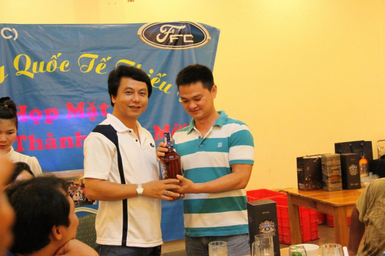 Off nhẹ "hậu" tết thiếu nhi 2013 - Ra mắt thành viên mới FFC Off nhẹ "hậu" tết thiếu nhi 2013 - Ra mắt thành viên mới FFC