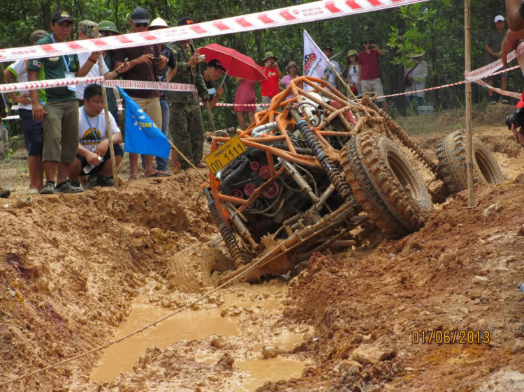 40 đội đua off-road tụ quân ở Hạ Long