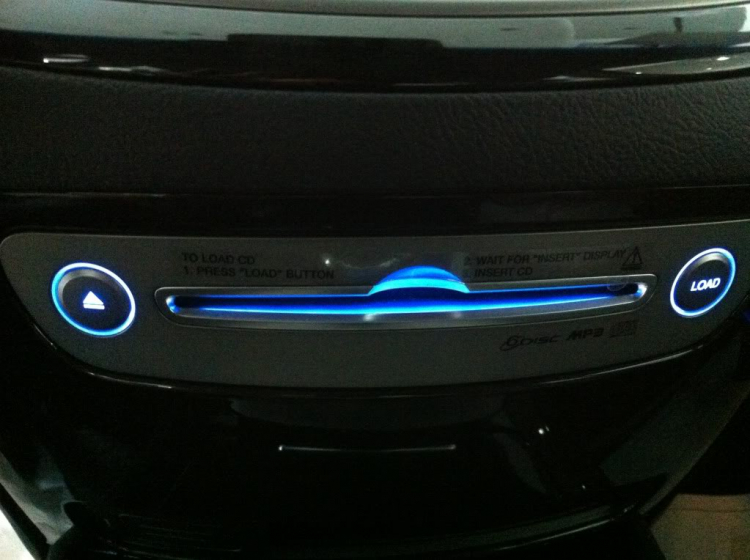 Hyundai Genesis sedan 2013 tại SÀI GÒN..........cùng nhau chia sẽ Hyundai Genesis sedan 2013 tại SÀI GÒN..........cùng nhau chia sẽ