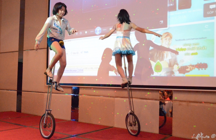 Tư Ếch đi Sài gòn . Tư Ếch đi Sài gòn .