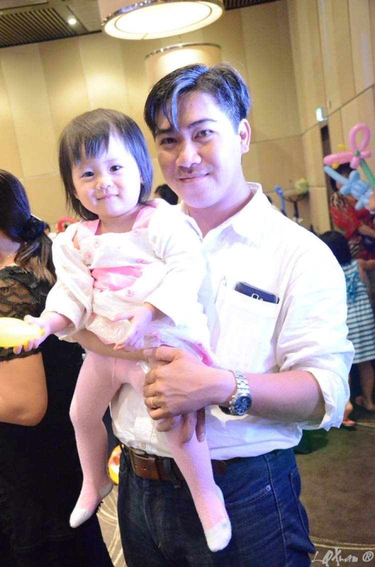 Tư Ếch đi Sài gòn . Tư Ếch đi Sài gòn .