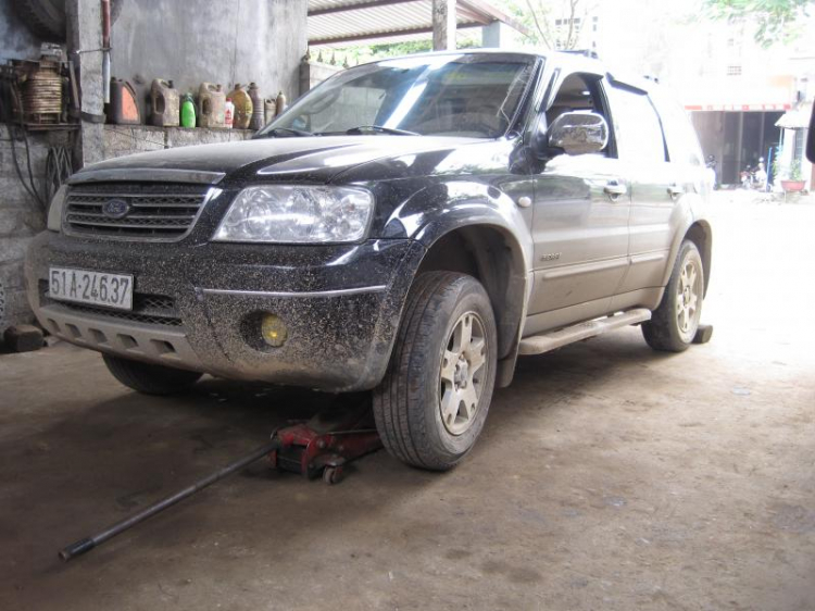 Xe khách đâm vào vách núi, nhiều người tử vong Xe khách đâm vào vách núi, nhiều người tử vong