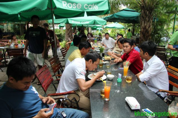 OFF 8h SÁNG CHỦ NHẬT 9/6 Cafe Rose , kế bên Nhà Hát Hòa Bình , đường 3-2