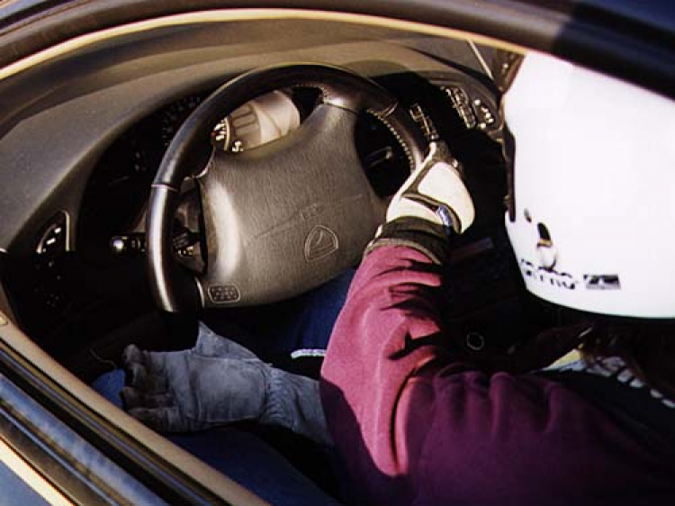 Phân tích chiếc BMW M3 lao xuống vực! Phân tích chiếc BMW M3 lao xuống vực!