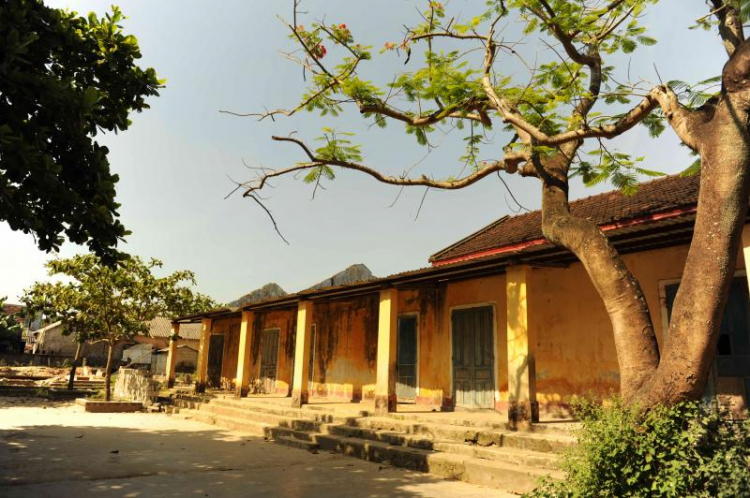 Cùng chung sức xây dựng mái trường cho đàn em thân yêu tại Huế Cùng chung sức xây dựng mái trường cho đàn em thân yêu tại Huế