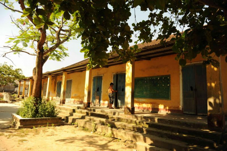 Cùng chung sức xây dựng mái trường cho đàn em thân yêu tại Huế Cùng chung sức xây dựng mái trường cho đàn em thân yêu tại Huế