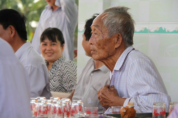 Khởi công xây cầu từ thiện cho người nghèo tại xã Tân Chánh, H.Cần Đước Khởi công xây cầu từ thiện cho người nghèo tại xã Tân Chánh, H.Cần Đước
