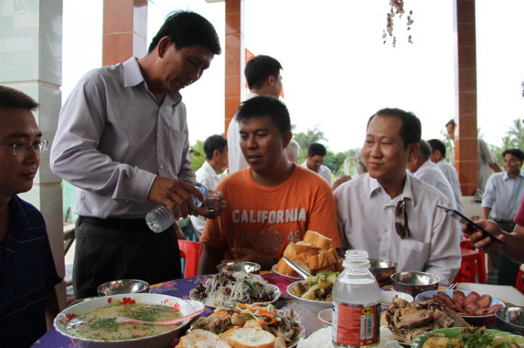 Khởi công xây cầu từ thiện cho người nghèo tại xã Tân Chánh, H.Cần Đước Khởi công xây cầu từ thiện cho người nghèo tại xã Tân Chánh, H.Cần Đước
