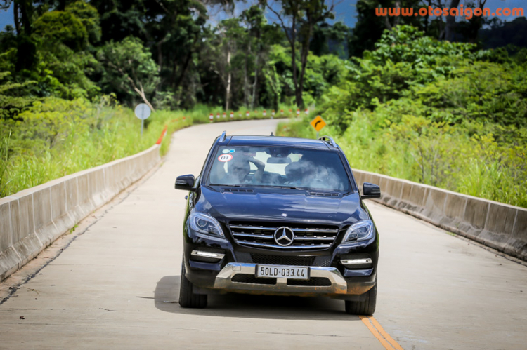 “Mãnh hổ” Mercedes-Benz ML250 CDI chinh phục đền thiêng Angkor – Wat